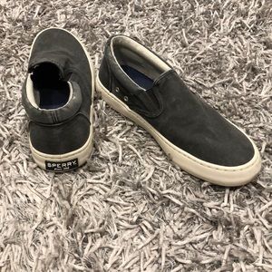 Sperry slip resistant shoes